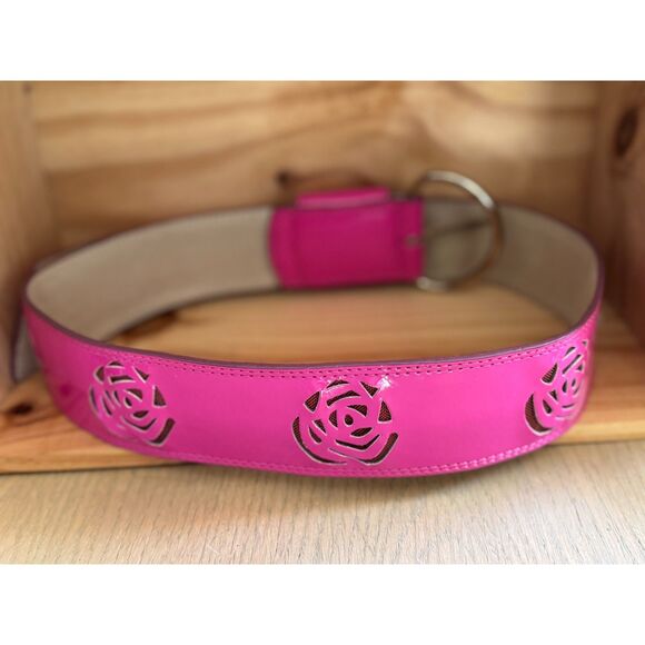 Betsy Johnson 100% Patent Leather Fuschia Pink Laser Cut Roses Belt Size S main image 4